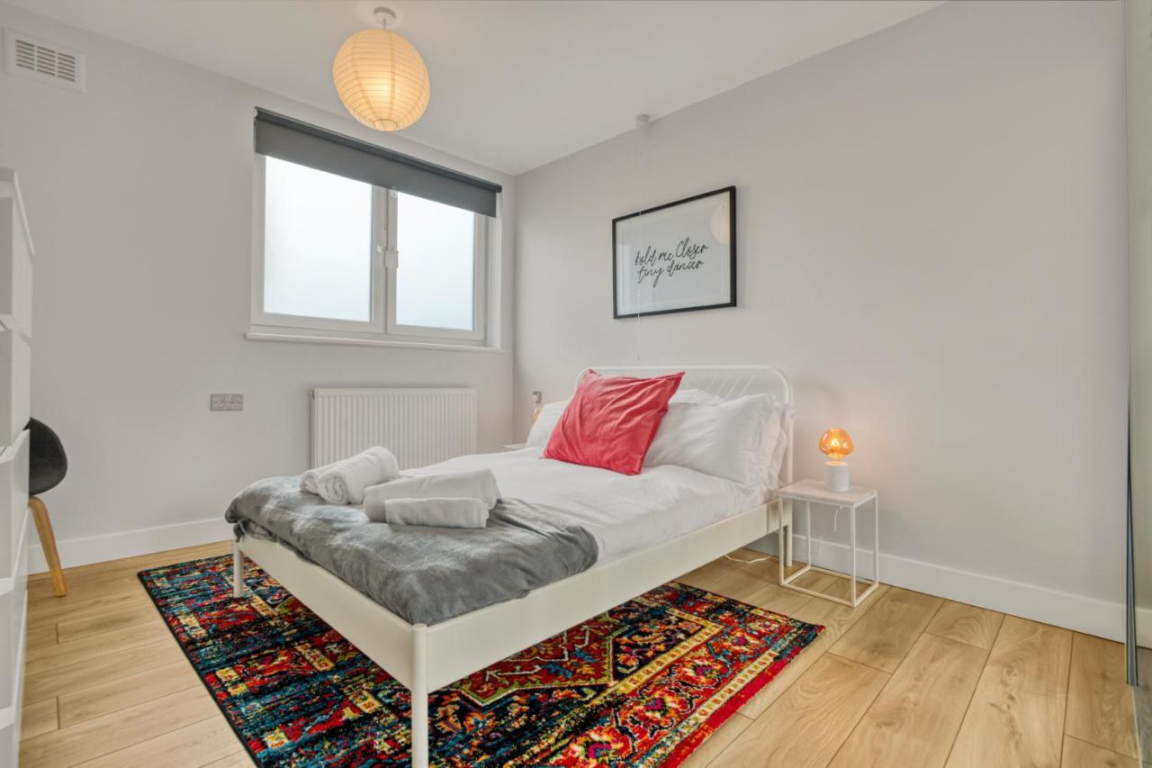 Homely 1Bed Apartment Vauxhall Londres Exterior foto